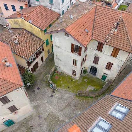 Historic Borgo Campidoglio 5 Apartment Lenno