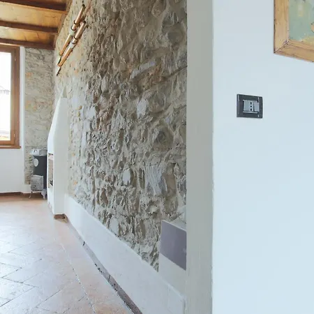 Historic Borgo Campidoglio 5