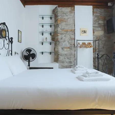 Apartament Historic Borgo Campidoglio 5 *